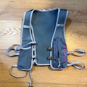 Nathan Blue Hydration Vest